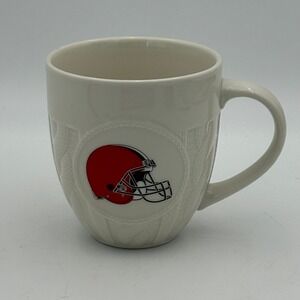 The Memory Company Cleveland Browns Cable Knit Texture Ceramic Coffee Mug Cream